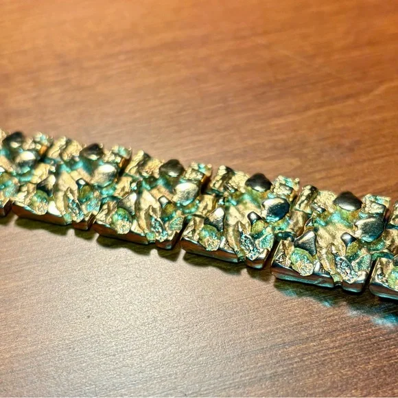 Gold Bracelet with Organic Stones and Textured Segments - Picture 4 of 11